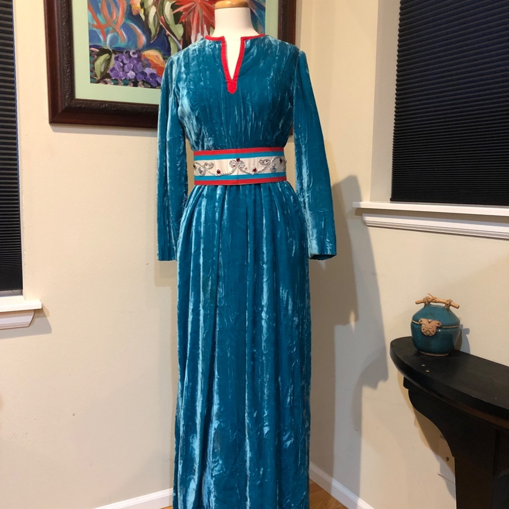 Oscar de la Renta Boutique Vtg. 70's Velvet Maxi Dress, Festival/ Princess Dress